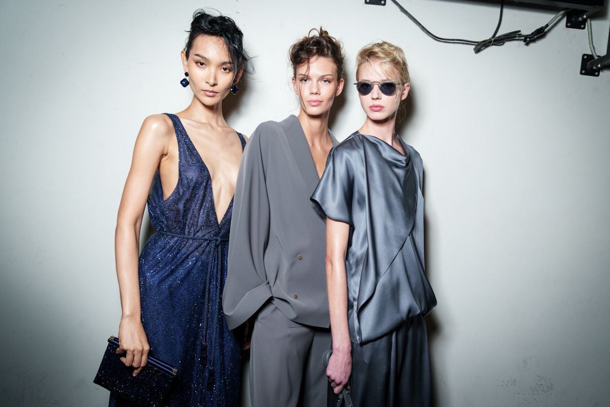 صيحات الموضة 2026: لماذا أصبحت البساطة الخيار الأول؟