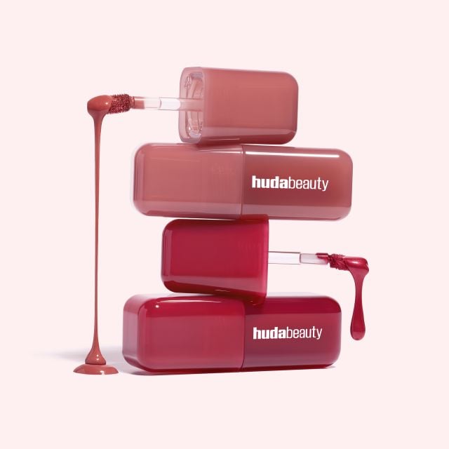 مجموعة لاتيه الفراولة من Huda Beauty