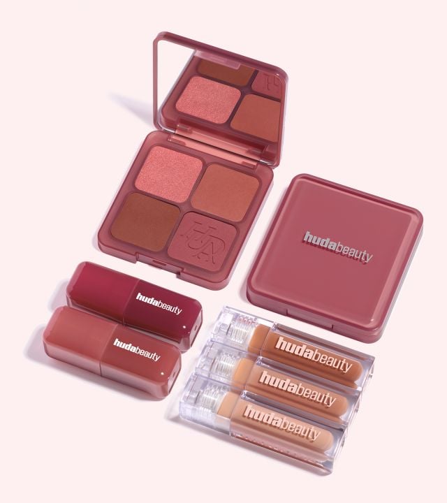 مجموعة لاتيه الفراولة من Huda Beauty