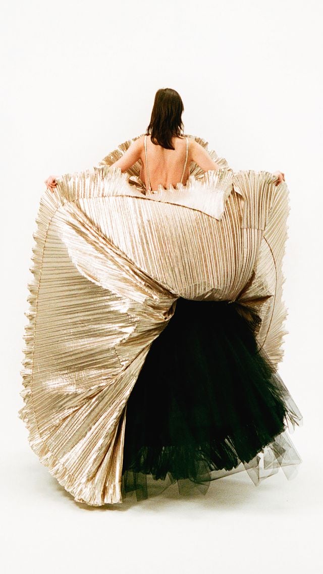 من مجموعة الأزياء الراقية من 