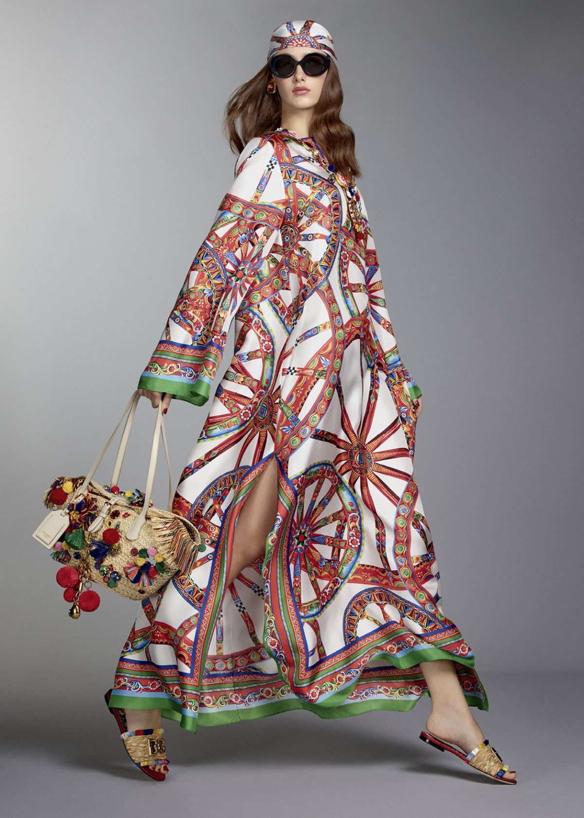 مجموعة Carretto من  Dolce & Gabbana للنساء والرجال والأطفال