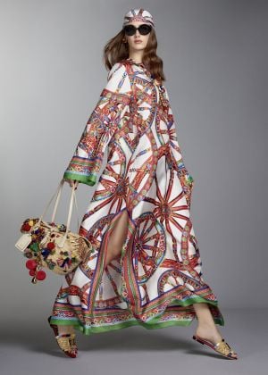 مجموعة Carretto من  Dolce & Gabbana للنساء والرجال والأطفال