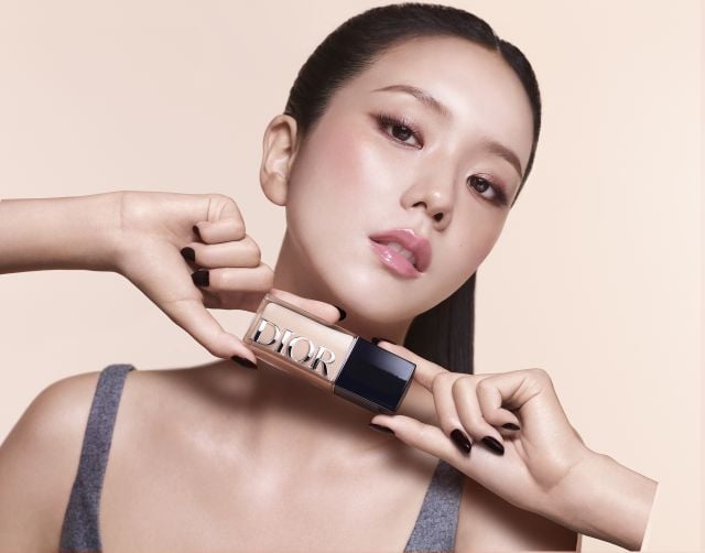 عناية مركزة لبشرة ناعمة ومثالية طوال اليوم من Dior