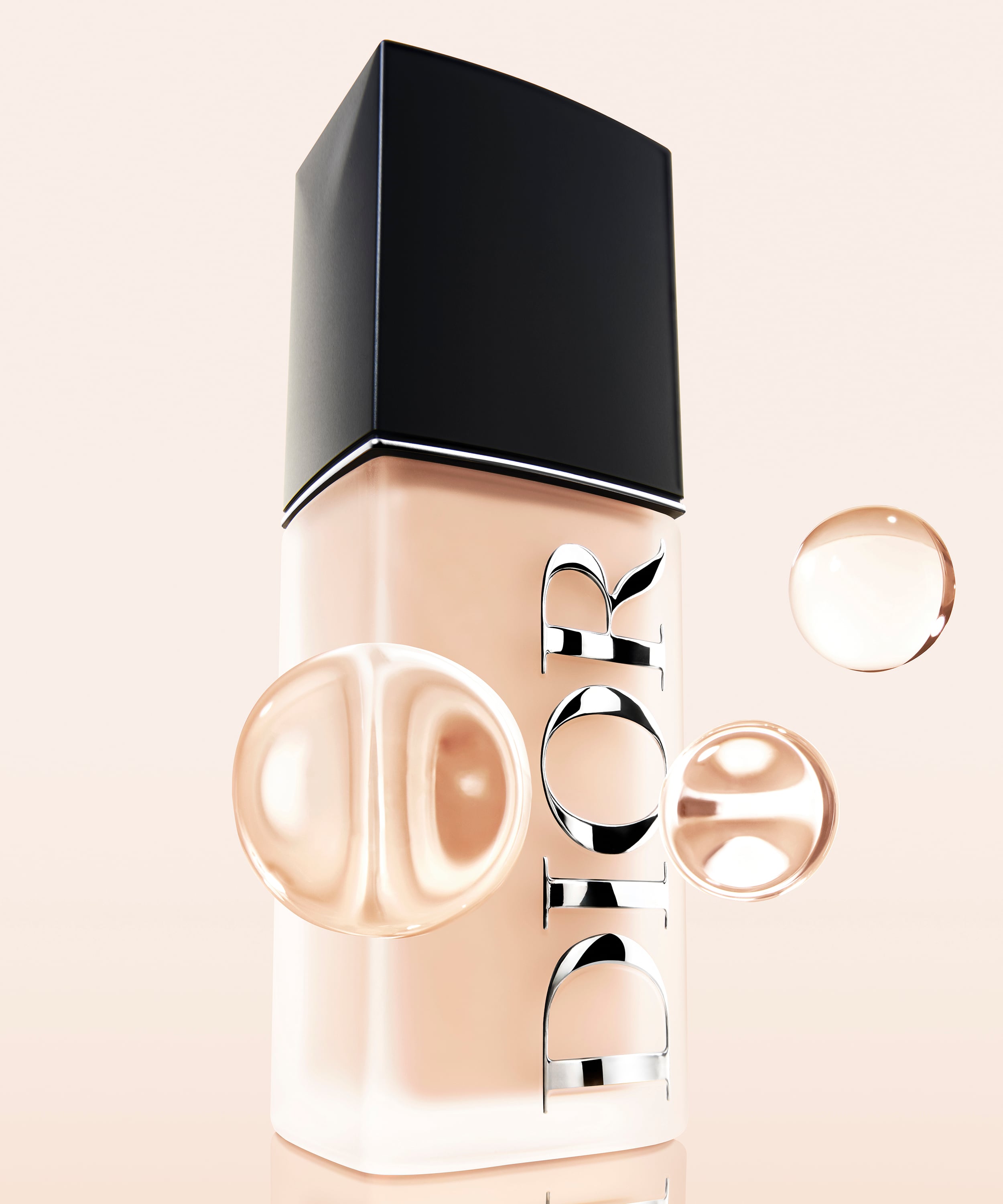 جمال ثابت وراحة تدوم مع Forever Skin Wear