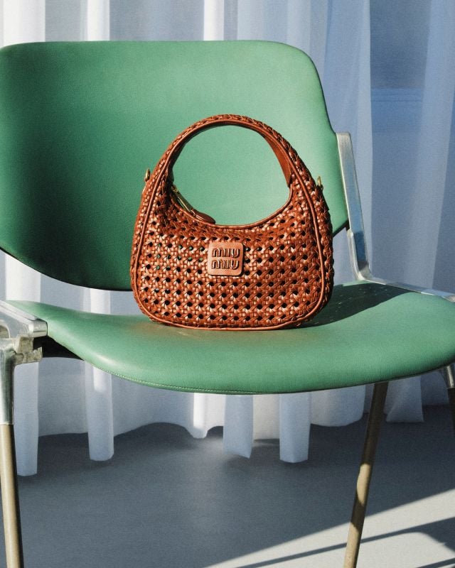 حقيبة من Miu Miu لربيع وصيف 2026