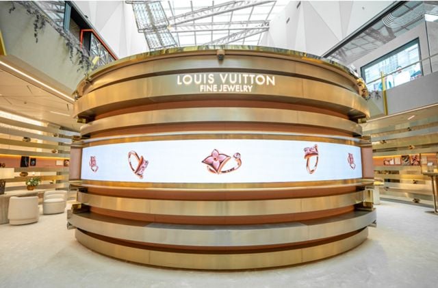 متجر لويس فويتون في سوليتير مول بالرياض