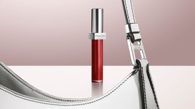 Prada Reflection إشراقة ناعمة تمنح الشفاه بريقًا أنيقًا وفاخرًا
