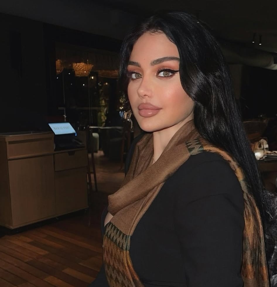 ابنة هيفاء وهبي تعلّق على الأحداث الأمنية في الكويت