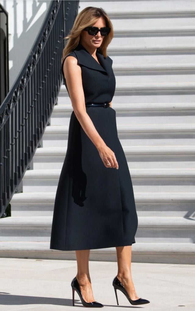 الفساتين الميدي ركيزة في أناقة ميلانيا