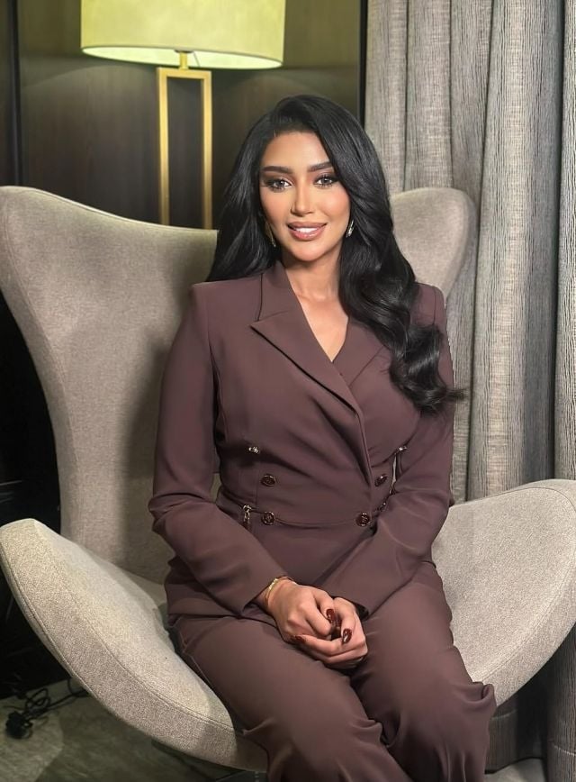 أميرة الشريف تتعرض للتسمم وتطمئن الجمهور (فيديو)