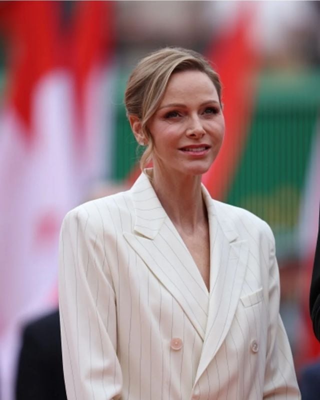 الأميرة شارلين بإطلالة طبيعية ناعمة