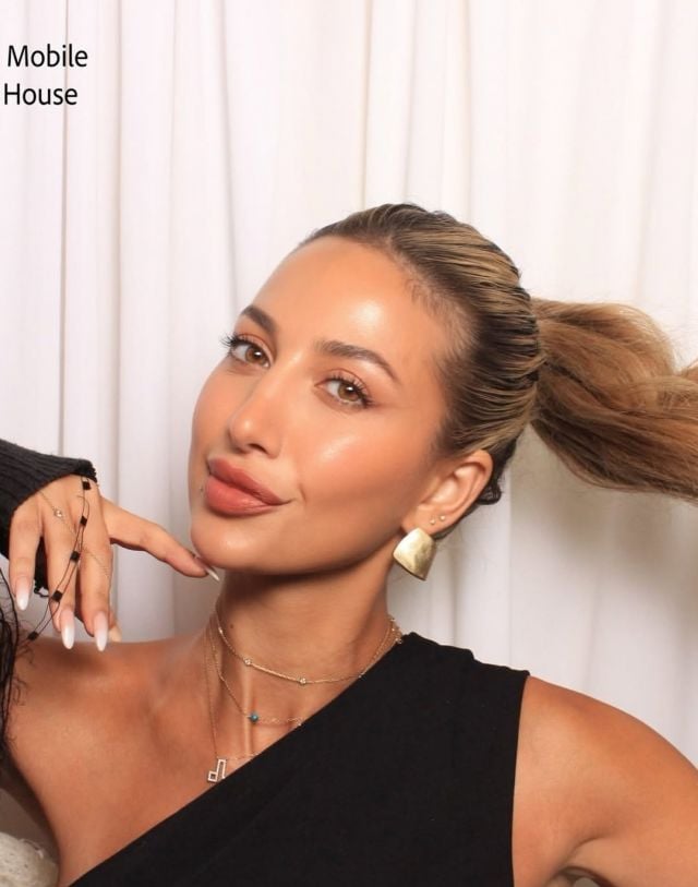 موديل روز في مهرجان 