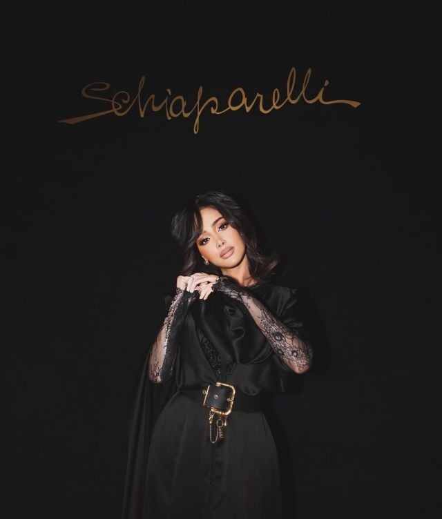 بسمة بوسيل بإطلالة مونوكرومية عصرية 