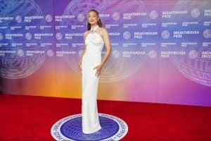 إطلالات ساحرة من حفل Breakthrough Prize 2026