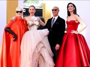 حفل افتتاح Devil Wears Prada 2... النجمات يتألقن بفساتين ساحرة  