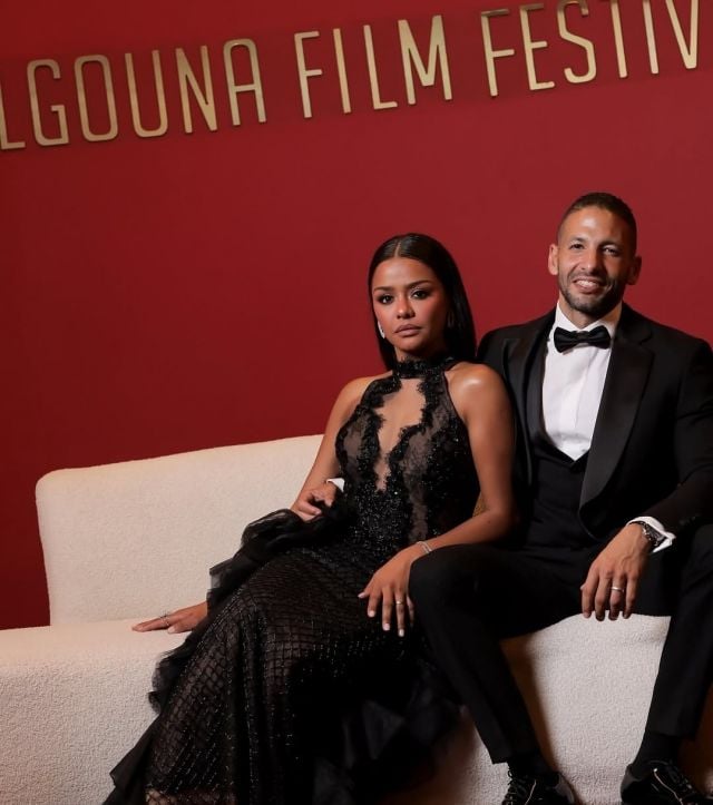 النجمة أسماء أبو اليزيد بكامل اناقتها مع زوجها محمد خطيب 