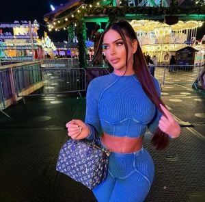 نجمة "إكس فاكتور" تدهس مؤثرة شهيرة وتنهي حياتها