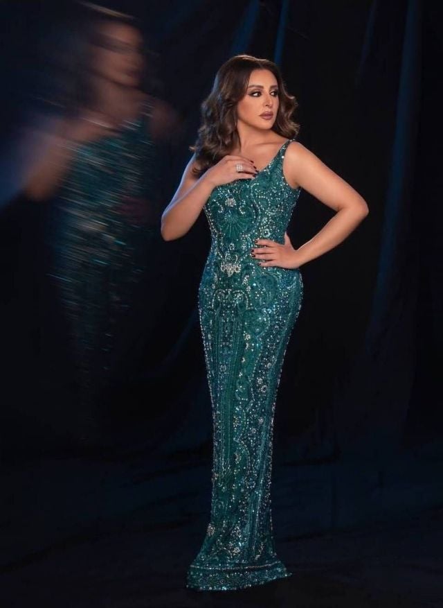 أنغام تتألق بصيحة التطريزات الفاخرة