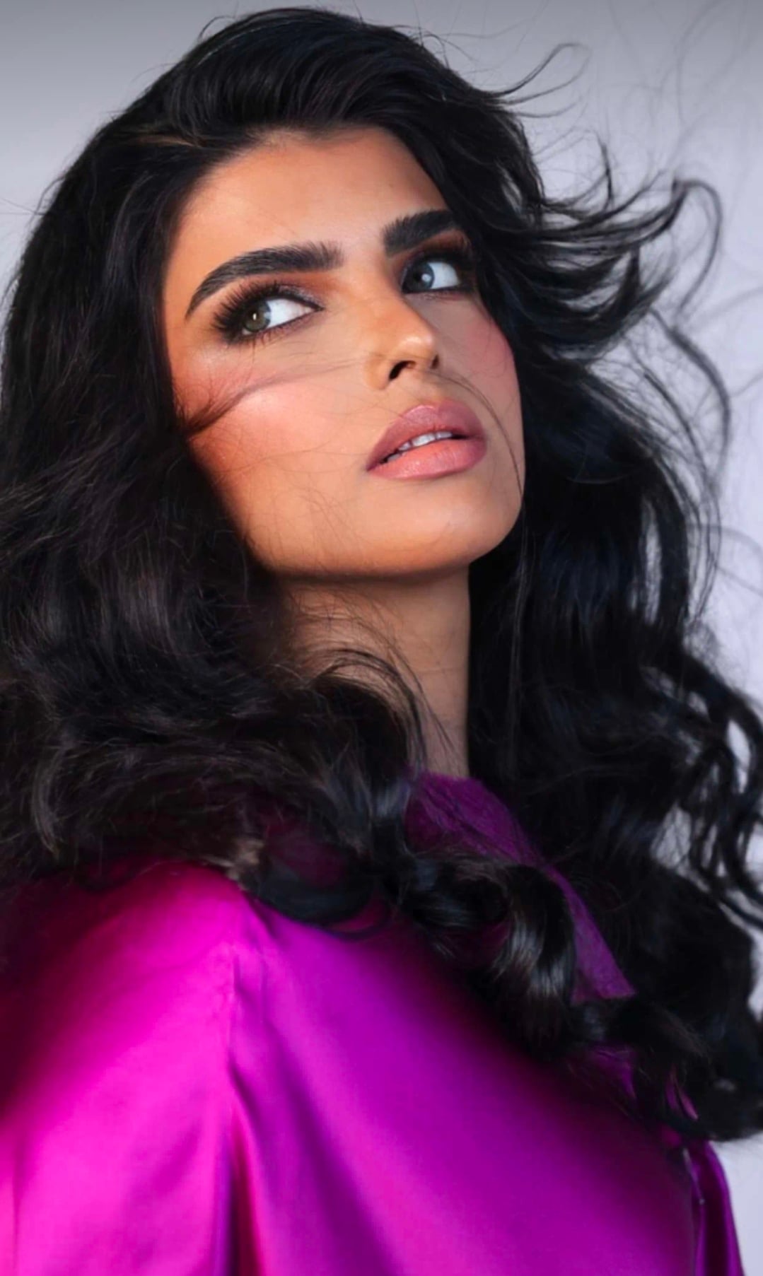 سارة الودعاني تعلن من خلال صورة عن حملها للمرة السادسة