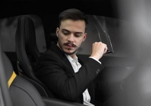 أول تعليق من السيلاوي بعد خروجه من المستشفى واتهامه بالإدمان (فيديو)