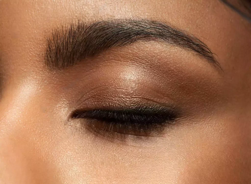 رسمة حواجب للوجه المربع