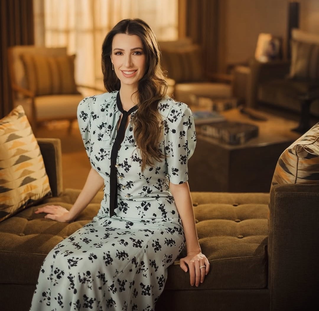 في عيد ميلادها… كيف أصبحت الألوان الباستيلية هوية الأميرة رجوة؟