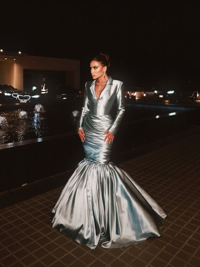 صبا مبارك بفساتين حورية البحر… أنوثة تبرز القوام