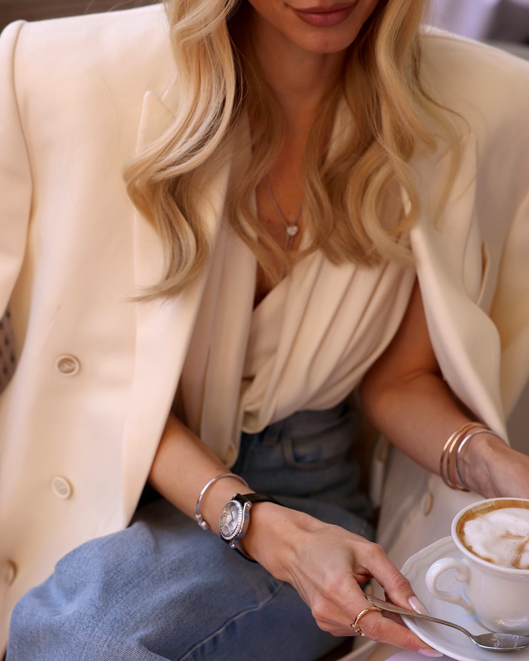 ليوني هان بمجوهرات من مجموعة Happy Hearts من شوبارد Chopard