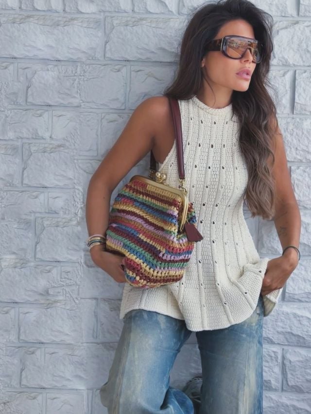 العنود بدر بتوب الكروشيه الأبيض… أناقة حرفية بروح عصرية