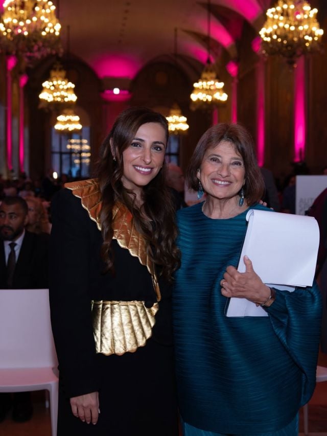 فخامة الأسود والذهبي في إطلالة الشيخة بدور القاسمي الأخيرة