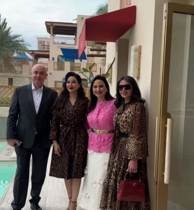 إطلالة لجين عمران بفستان ليوبارد وقصّة A-Line أنيقة