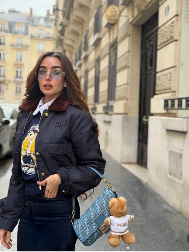 هنا الزاهد تقتني حقيبة فندي 