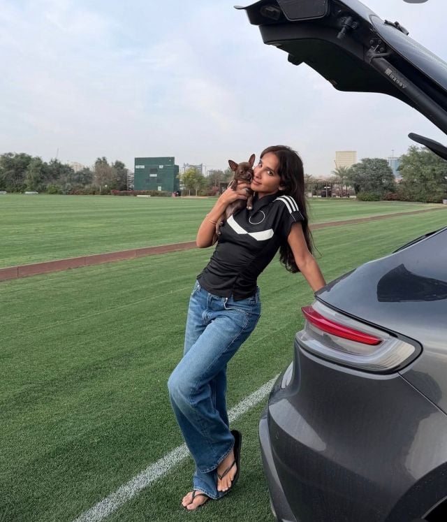 علا عبدالله تعتمد الدنيم بأسلوب مريح