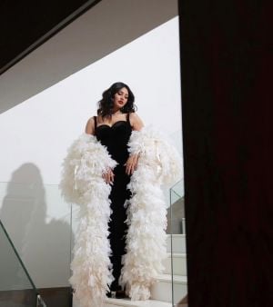 أميمة طالب تتألق بإطلالات جريئة تخطف الأنظار