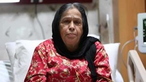 مي العيدان تضع حداً للشائعات وتوضح حالة حياة الفهد الصحية