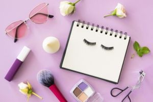 دليل تركيب الرموش خطوة بخطوة للحصول على إطلالة ساحرة