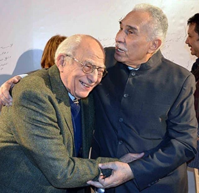  رشوان توفيق باكياً: رحل عبد الرحمن أبو زهرة صديقي الوحيد (فيديو)