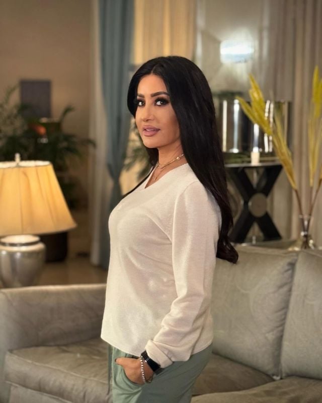 الفنانة لطيفة