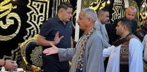 حمو بيكا يتلقى انتقادات حادة بسبب عزاء والده (فيديو)