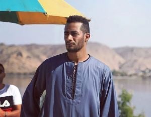 محمد رمضان يفاجئ متابعيه بـ"عيد الجلابية" وسما المصري تهاجمه بحدة 