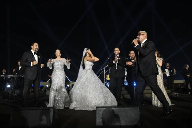 يسرا وياسر جلال ونجوم الفن يحتفلون مع عماد زيادة بزفاف ابنة شقيقه (فيديو وصور)