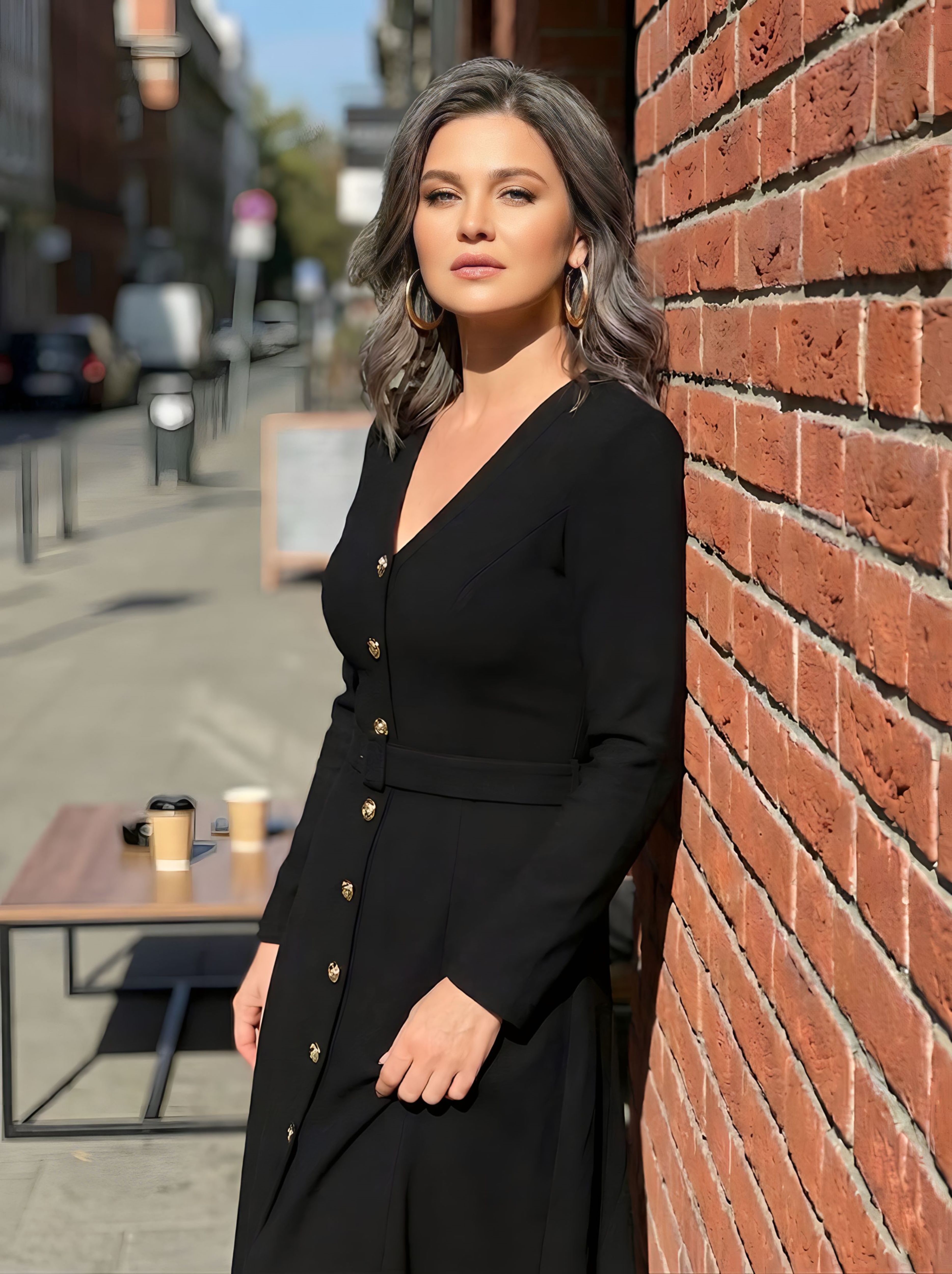 الفنانة يسرا اللوزي الفنانة يسرا اللوزي
