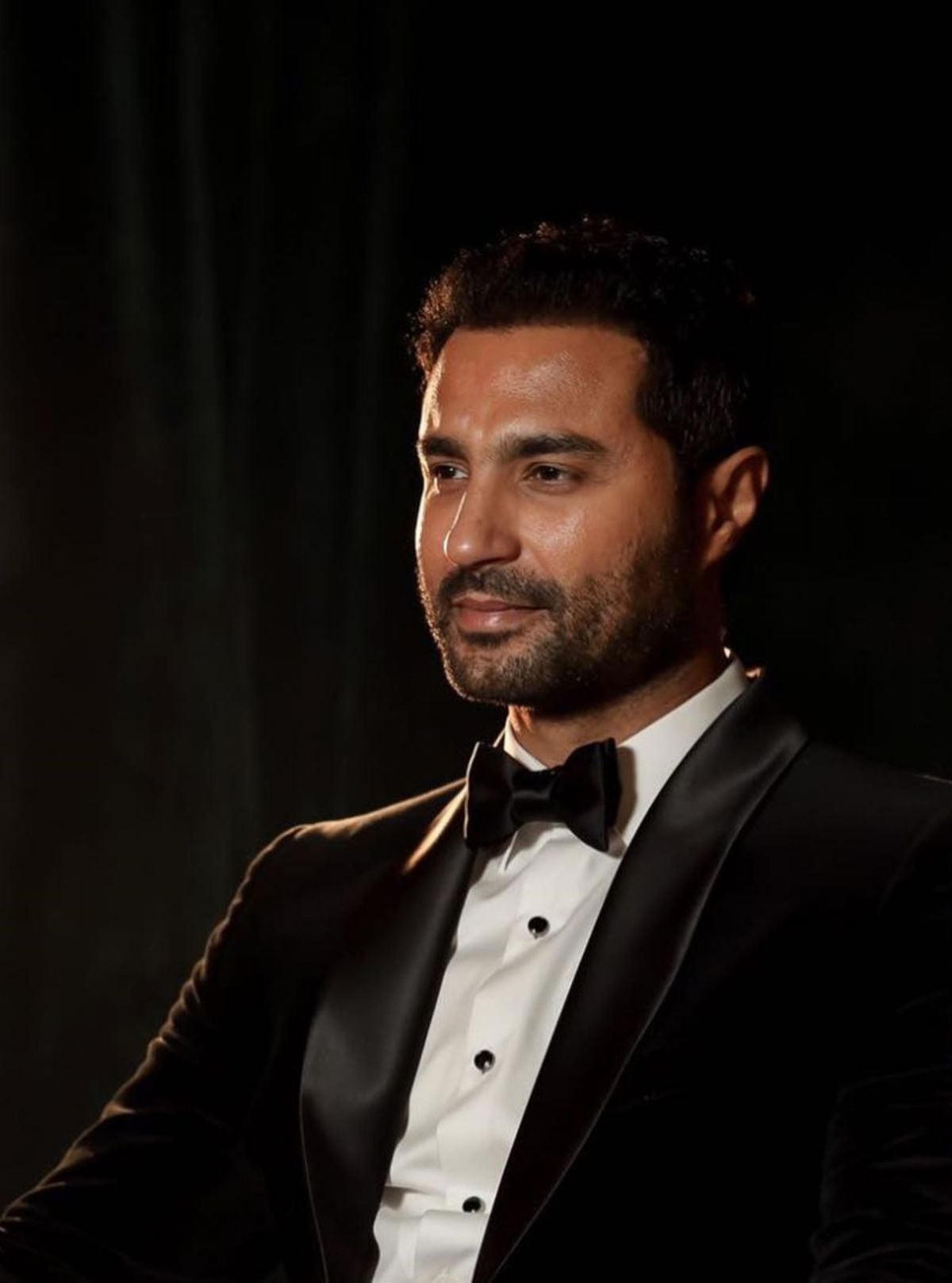 كريم فهمي: لن اعمل مع ياسمين عبد العزيز وزوجتي أكبر داعم لي (فيديو)
