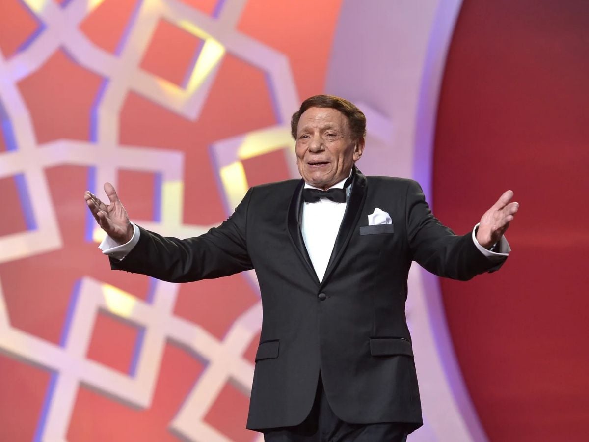 عادل إمام يتحدث عن ظروف ولادته في فيديو نادر (فيديو)