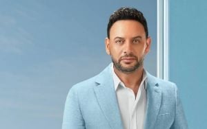 مصطفى قمر يعلن رأيه في إعادة تقديم أغاني هاني شاكر (فيديو)