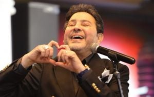 محبو هاني شاكر يشنون حملة انتقاد ضد عمرو دياب وأحمد سعد 