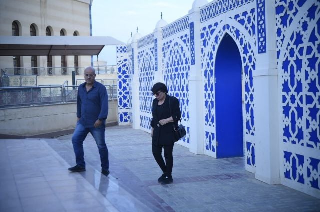 فردوس عبد الحميد في طريقها الى العزاء