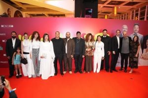 اللون الأبيض يسيطر على العرض الخاص لفيلم "الكلام على إيه"