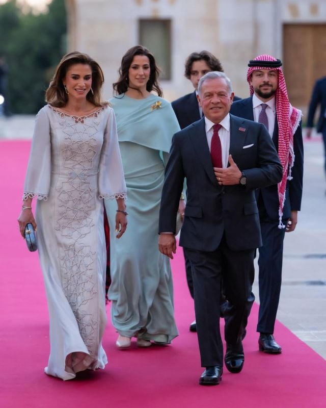 العائلة الملكية الأردنية تحتفل بعيد الاستقلال 