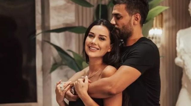 ديلان بولات وزوجها إنجين بولات